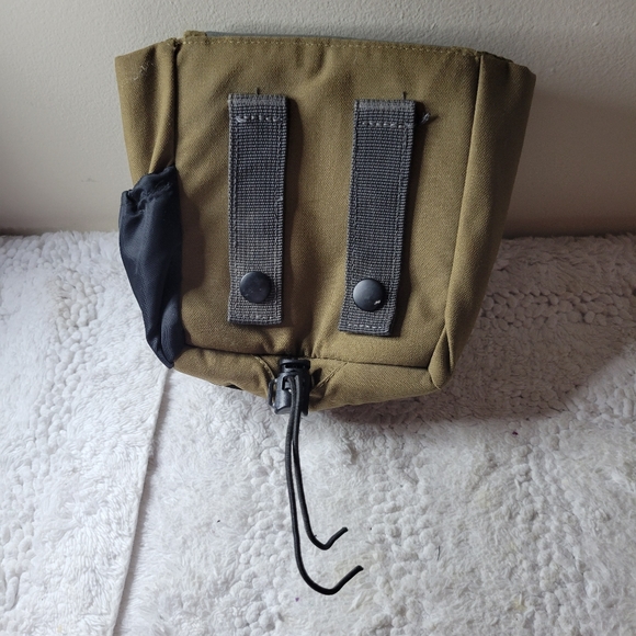 Leupold Rangefinder Pouch - Picture 2 of 2